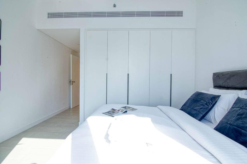 Stunning 2br With Sea And Ain View At Jbr *