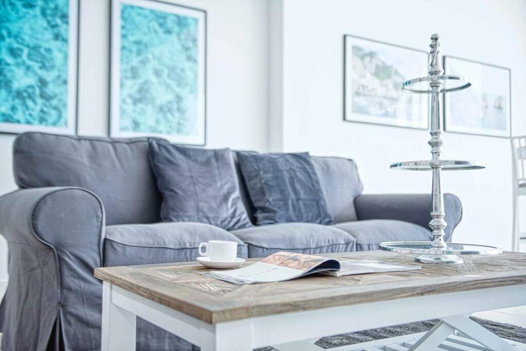 Stunning 2br With Sea And Ain View At Jbr Apartment